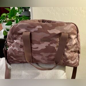 Victoria Secret PINK camo duffle bag.  New w/out tag. Multiple Mauve shades.